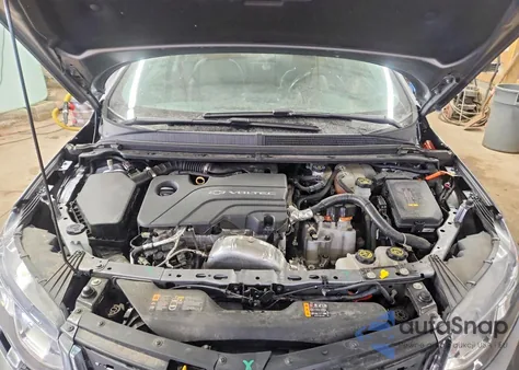 2019 Chevrolet Volt Premier z USA, uszkodzony, nr VIN 1G1RB6S52KU116754